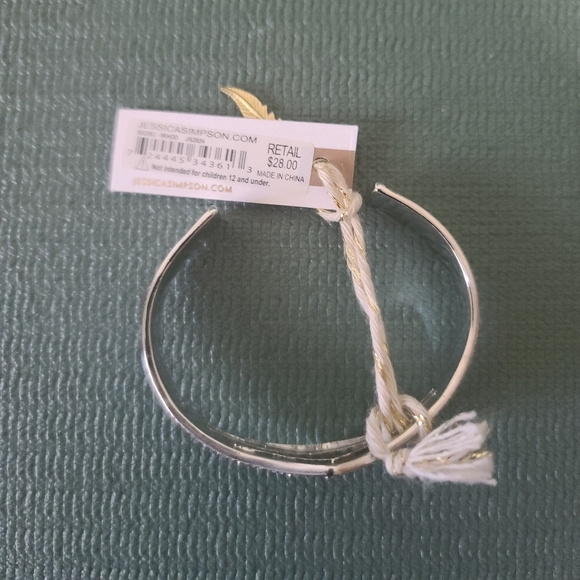 Jessica Simpson Rhinestone Bracelet - Picture 4 of 5